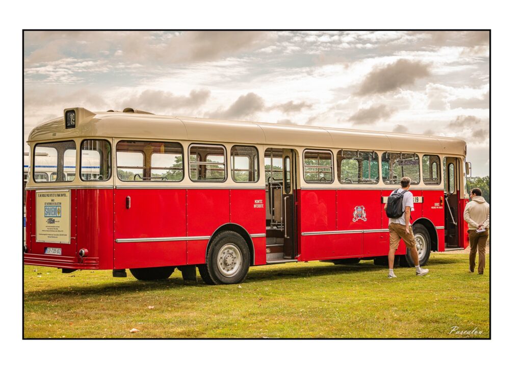 Autobus au Rambouillet Vintage Festival