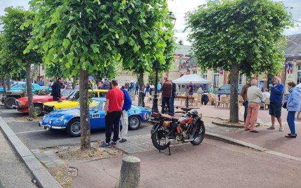 Lire la suite à propos de l’article Le Perray Rétromobile
