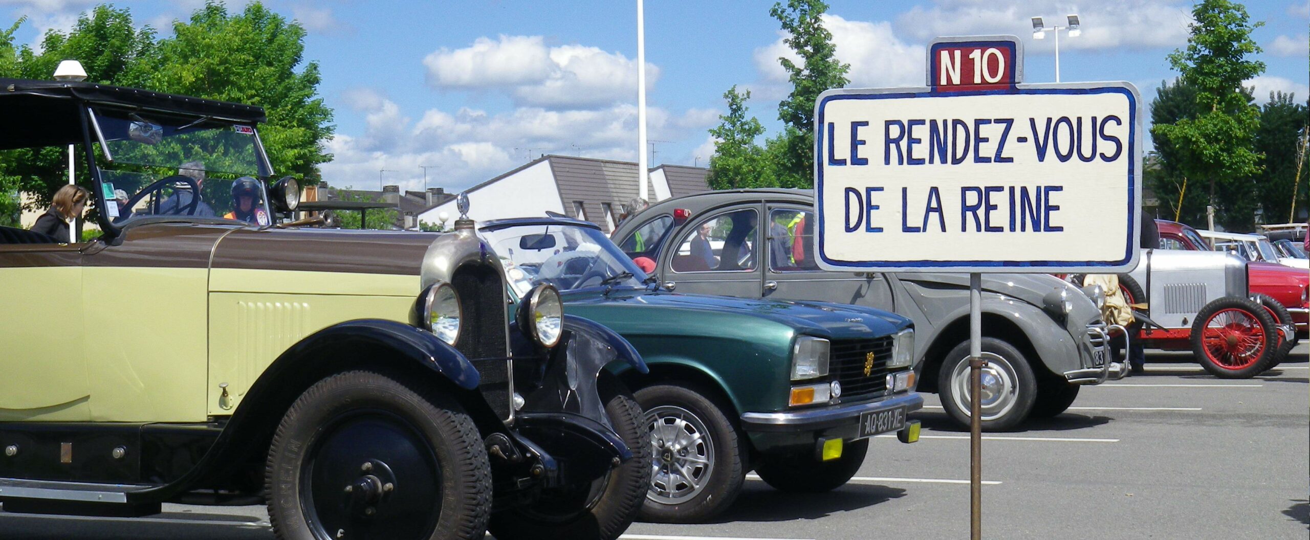 Accueil 7 Notre rassemblement le Rendez vous de la Reine de voitures anciennes.