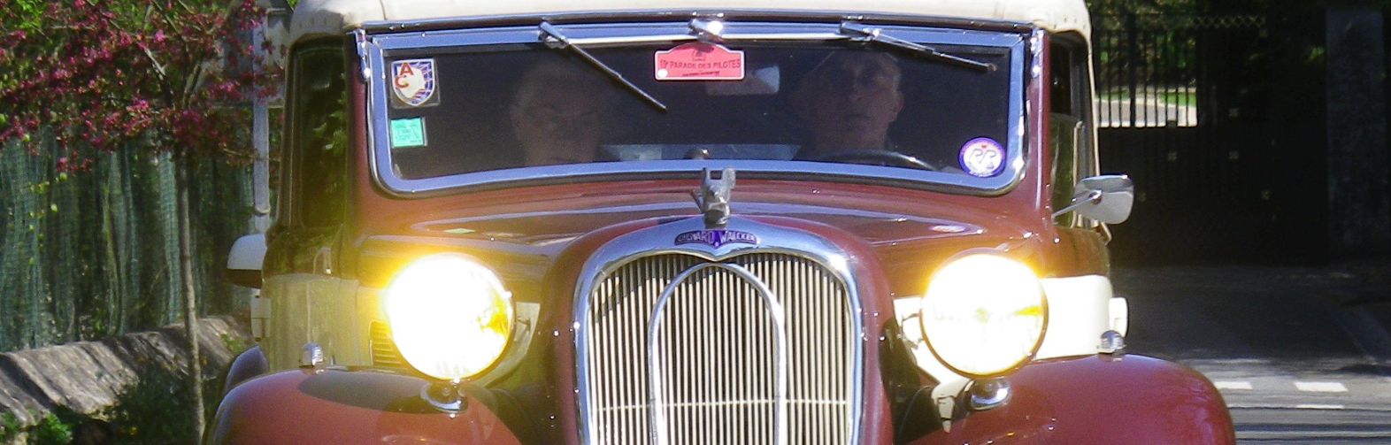 Pleins feux sur la 200e. 18 Pleins feux sur la 200e.